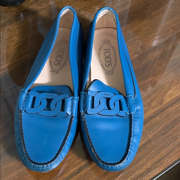 Tod's Shoes - NEW SALE PRICE! on TOD'S Kate Gommino Blue Chain Link Buckle on Vamp 39 or US 9